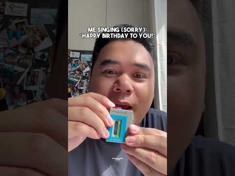 Do you know what a #walkman #casette tape player is? 😅. #gacha #gachagacha #gashapon #capsuletoy