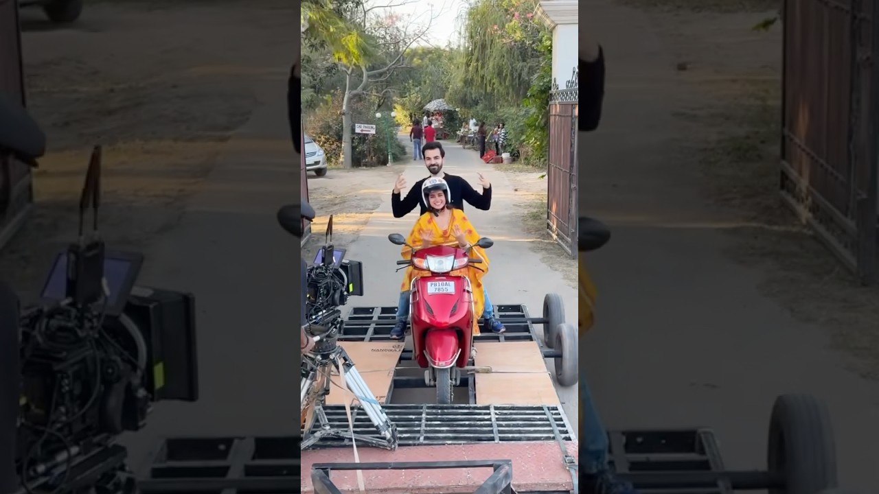 Ayesha Khan in Viral Punjabi Song 🎶