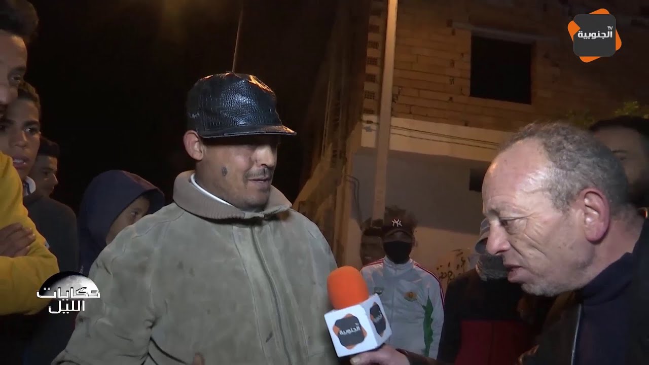 حكايات الليل: شخص يلتهم حرباء حية 🦂