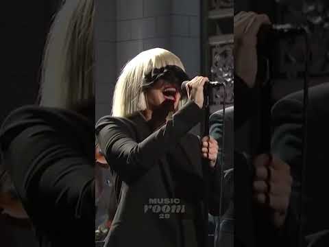 ¿Recuerdan este TEMAZO? @Sia 🔥 (chandelier) 2014 #SHORTS