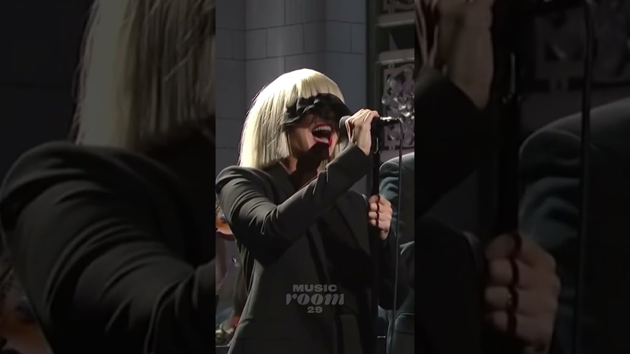 ¿Recuerdan este TEMAZO? @Sia 🔥 (chandelier) 2014 #SHORTS