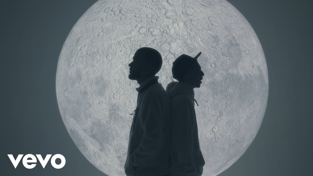 Bigflo & Oli: Sur la lune & Tournée Internationale 🌙 - Réservez vos places maintenant!