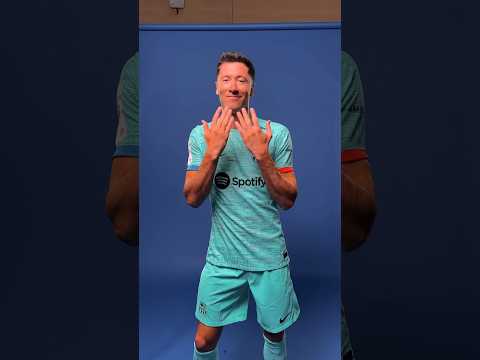 LEWY’S MOVES look even better in the third kit 😍🕺