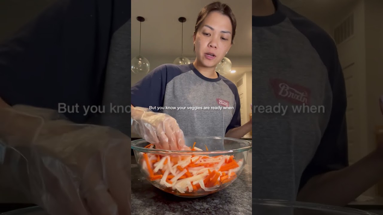 Delicious Pickled Carrots & Daikon Recipe 🥒