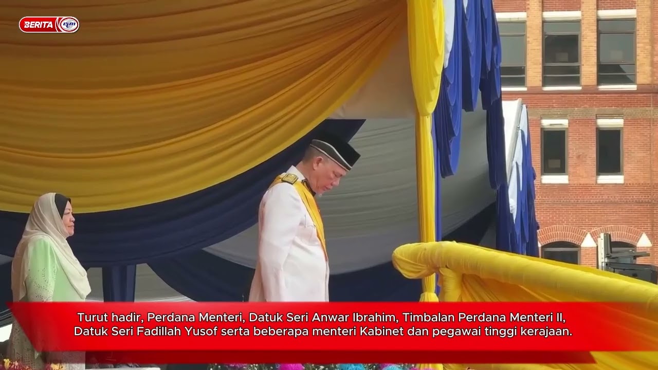 Agong dan Raja Permaisuri Hadir ke Istiadat Perbarisan Sambutan Hari Pahlawan 2025