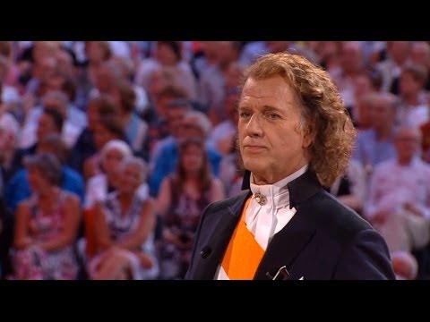 André Rieu Performs 'You'll Never Walk Alone' 🎻
