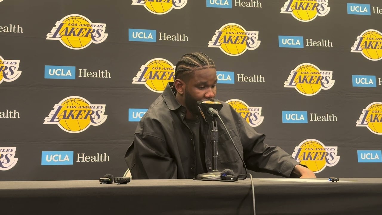 Deandre Ayton Is Man Of Few Words After Lakers Win Over Timberwolves
