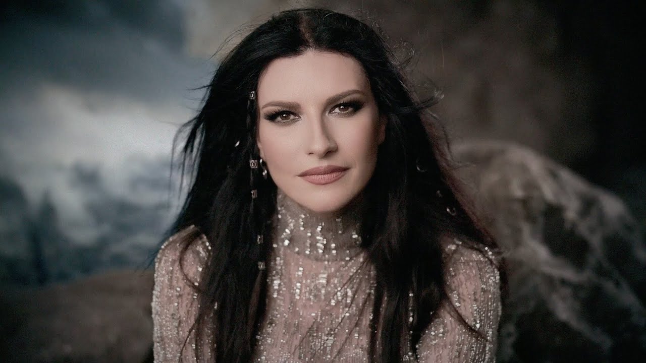 Laura Pausini - MI HISTORIA ENTRE TUS DEDOS 🎶 Official Music Video
