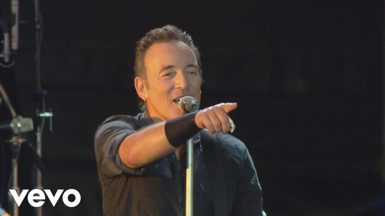 Bruce Springsteen - Dancing In the Dark (Live from London 2013)