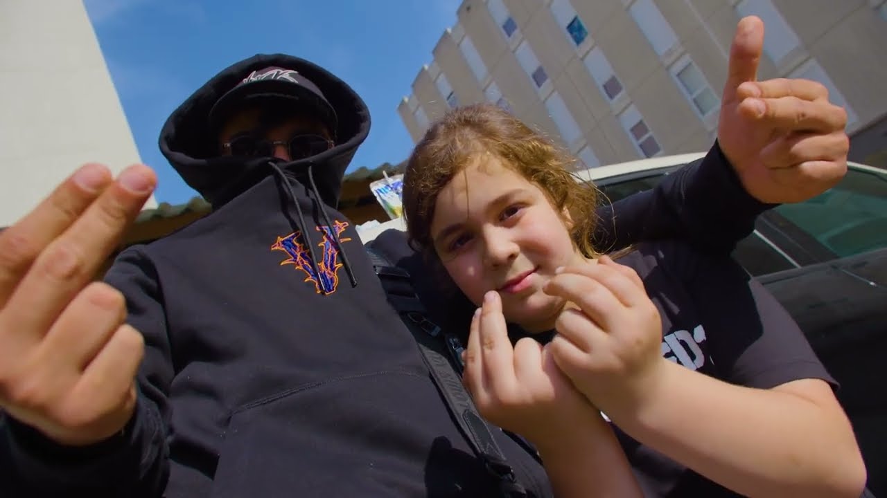 JuL's 'J'ai Tout Su' Official Music Video 🎶 | New Album 'Extraterrestre' Out Now!