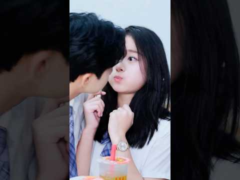 When Jealousy Turns Into an Unexpected Kiss! 😳#linhchihihi #messyclassroom #schoolcrush #schooldrama