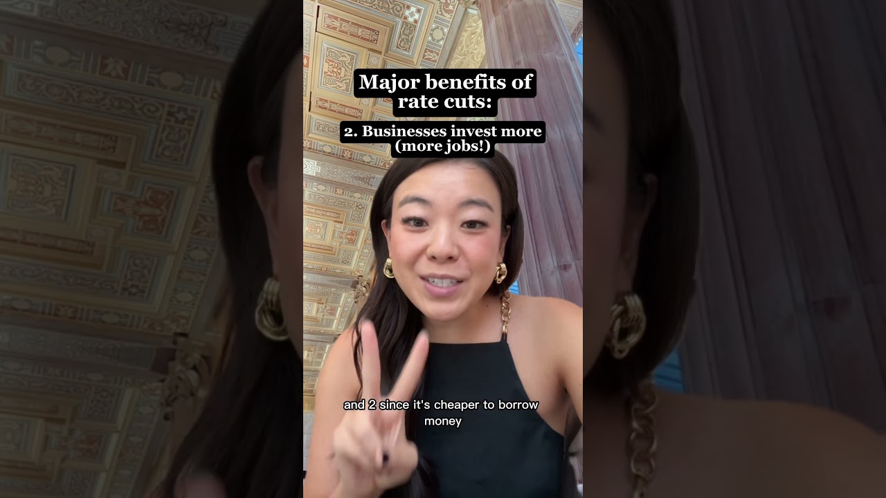 Fed Cuts Rates: What It Means for You 🏡