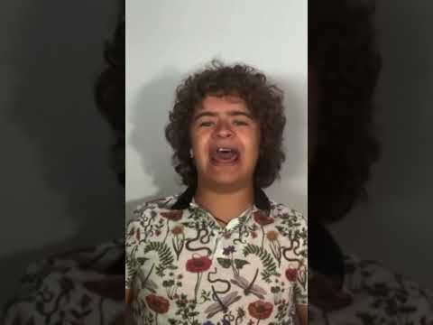 Gaten Matarazzo singing “Michael In The Bathroom”     #gatenmatarazzo #michaelinthebathroom