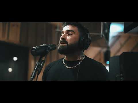 Hueston – Cry (Live from Power Station Studios)