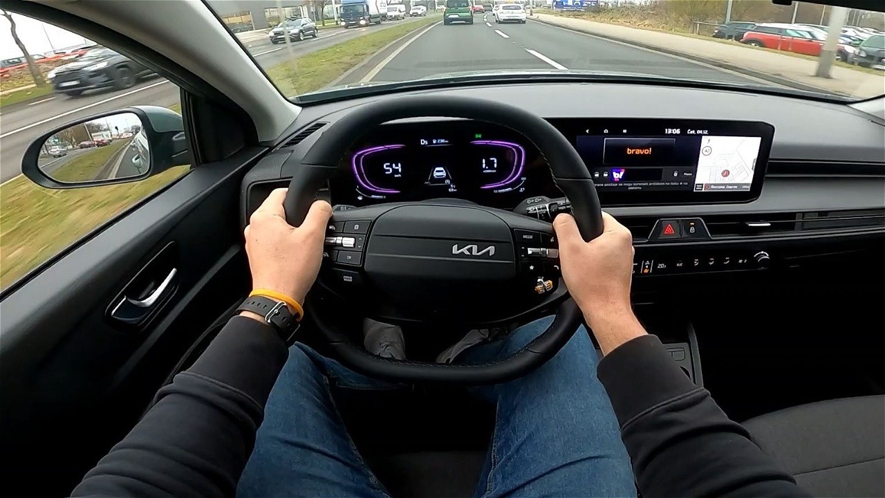 2026 Kia Stonic 1.0 T-GDi Test Drive & Review π