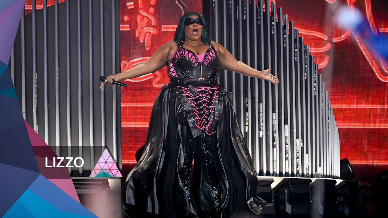Lizzo Performs 'About Damn Time' at Glastonbury 2023 🎤