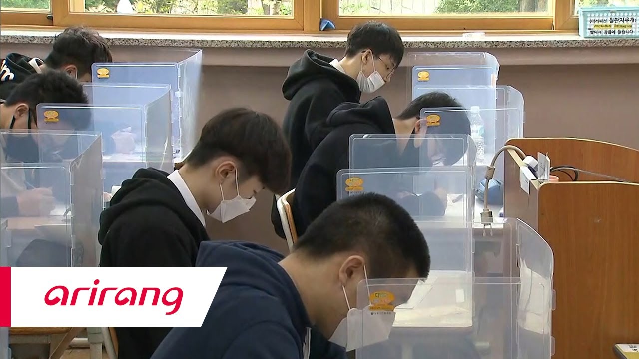 South Korea Eases COVID-19 Restrictions: More Students Return to School 📚