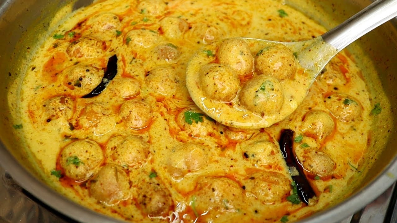 रुई जैसे नरम पकौड़े वाली राजस्थानी कढ़ी 🍛: आसान रेसिपी और ट्रिक्स