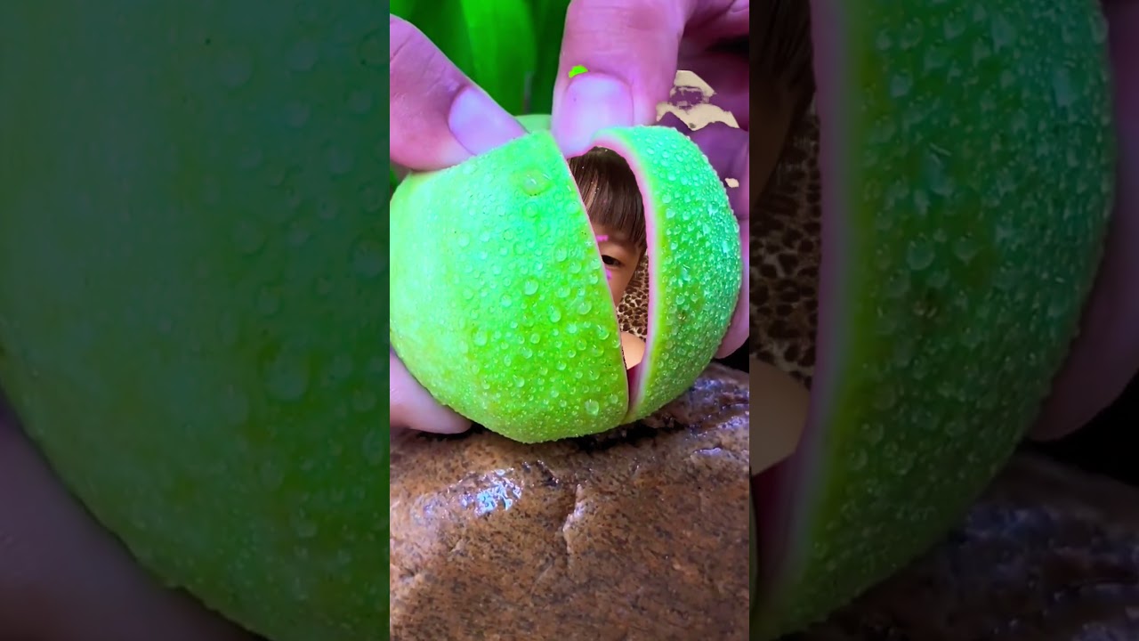 Cúc lại cười tươi cùng bé 🍼