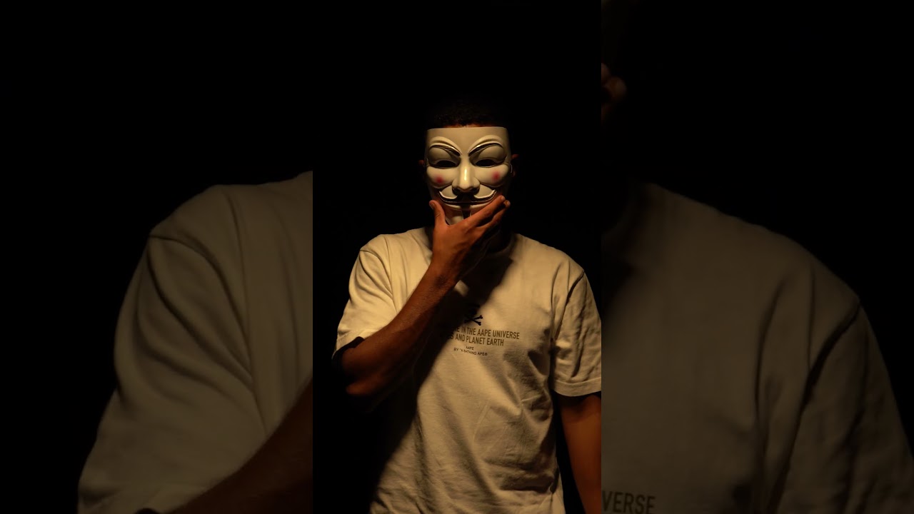 من هو ضيف الحلقة 6 من برنامج #القناع على يلا كورة؟ 🤔