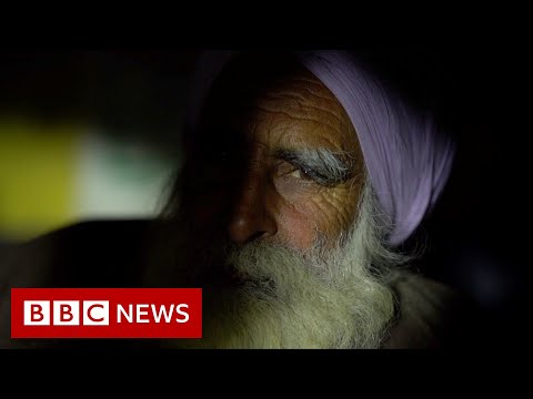 A night at India's largest farmers' protest - BBC News