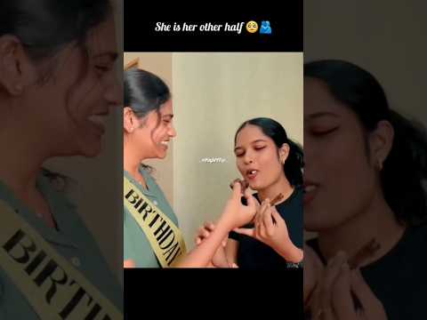 She is her other hlif👥😶