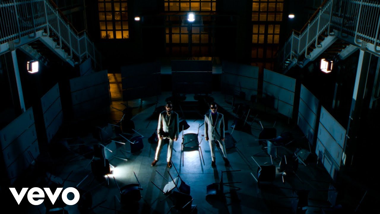 Colapesce, Dimartino - Splash (Official Video - Sanremo 2023)