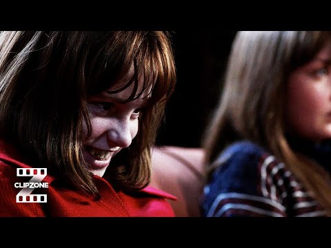 The Conjuring 2 | Stop Calling Her Janet | ClipZone: Horrorscapes