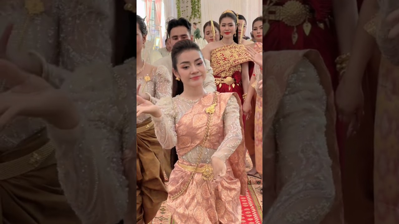 Khmer Traditional Wedding Dance 🇰🇭