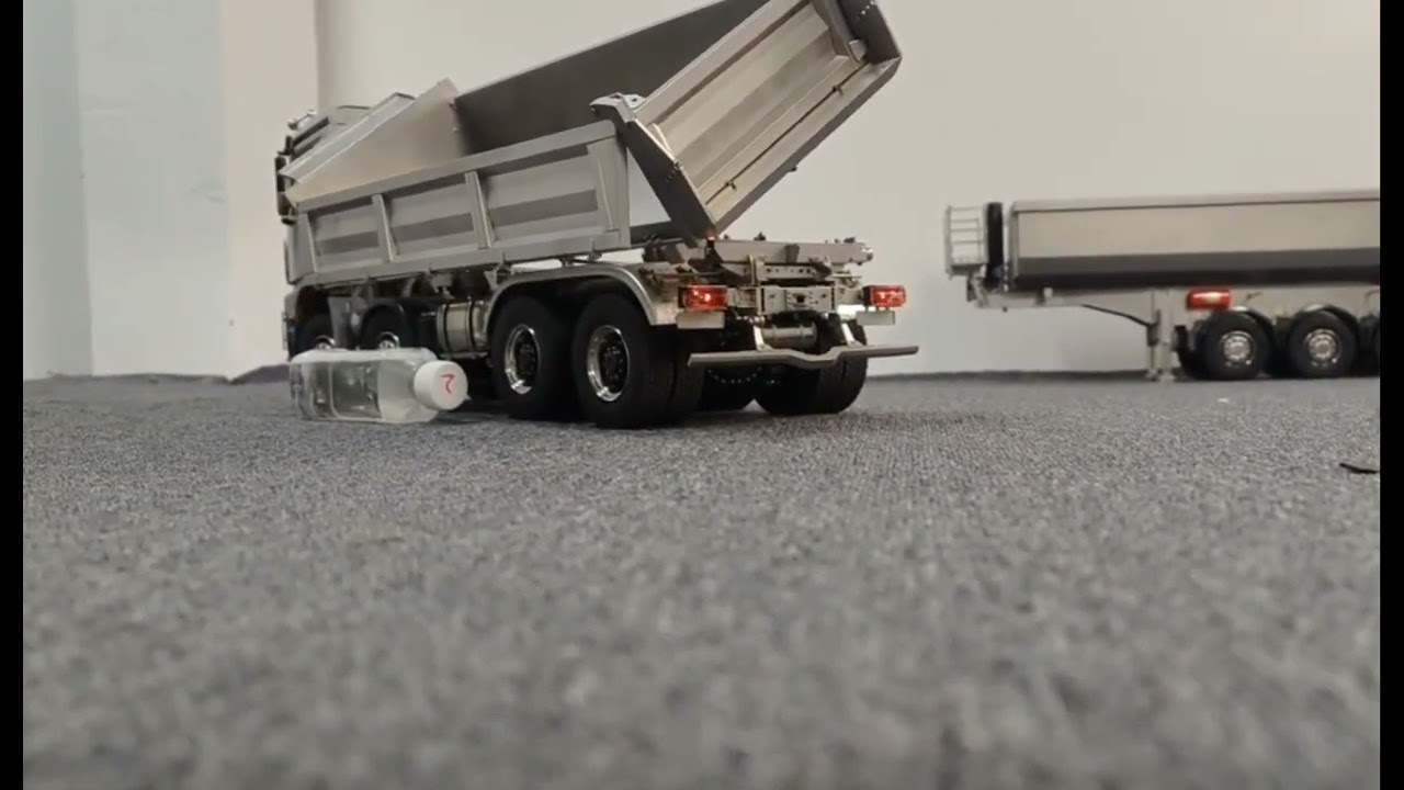 1/14 Mercedes-Benz Arocs 8x8 Hydraulic Dump Truck 🚚