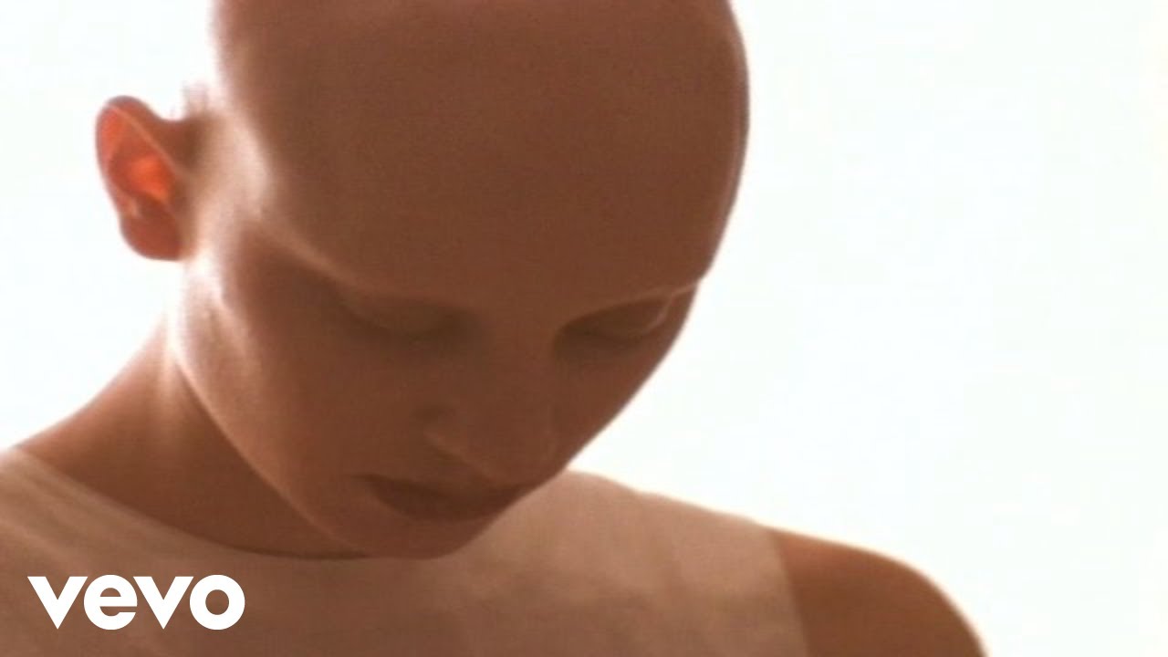 Live - Lightning Crashes (Music Video) 🎶