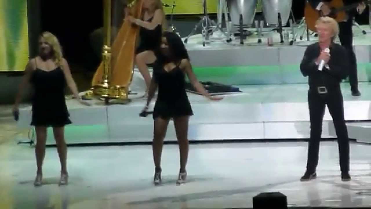 Rod Stewart - Jones Beach -  8-20-14  - You're in my heart and the hat