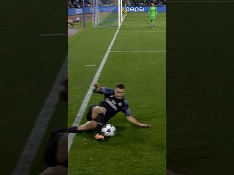 The art of defending 🎨