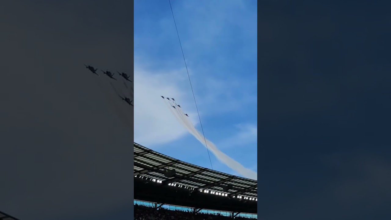 Roulettes Fly Over MCG on Anzac Day ✈️