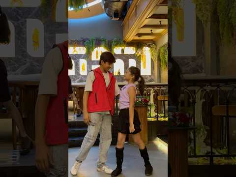 Wait for last smile 😍💃 Rising Stars #youtubeshorts #dance #shakyshaky