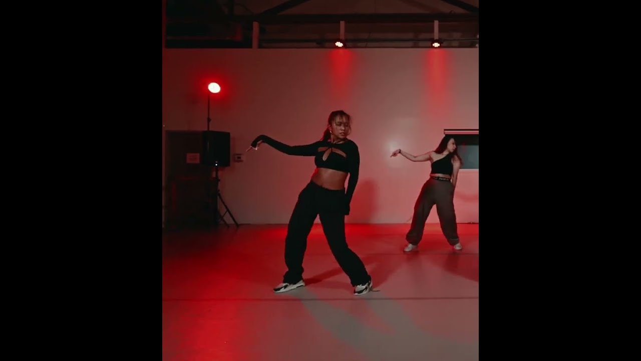 Breaking Dishes | Emily Jo Jordan Choreography 🎶