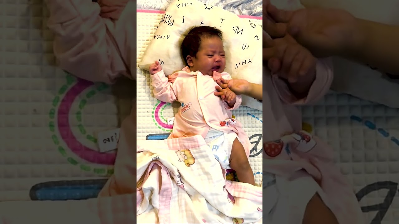 EP1062 Watch Baby Relax After Medicine | Adorable Ellex Moment π