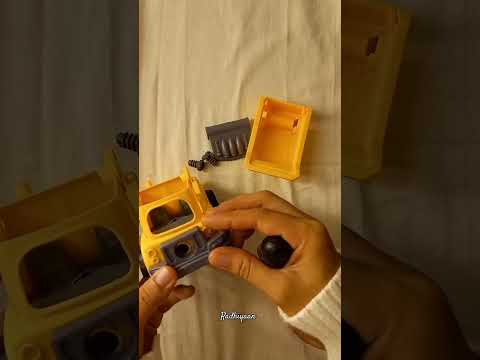 Perhatikan ‼️ apakah ada yang janggal? #trukmainan #merakitmainan #merakitmobilmobilan