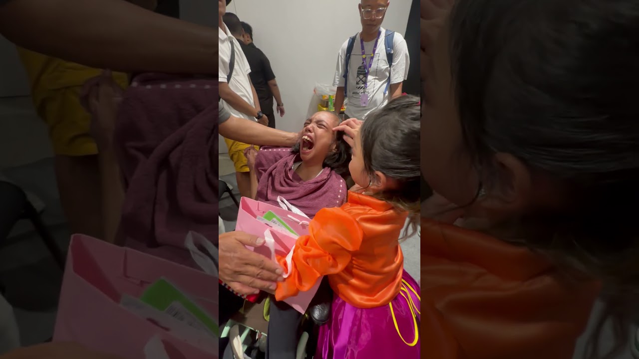 MOMEN HARU LEIKA BERTEMU TEMANNYA YANG BERKEBUTUHAN KHUSUS 🥹 ❤️ #leika #viralvideo #shorts #trending