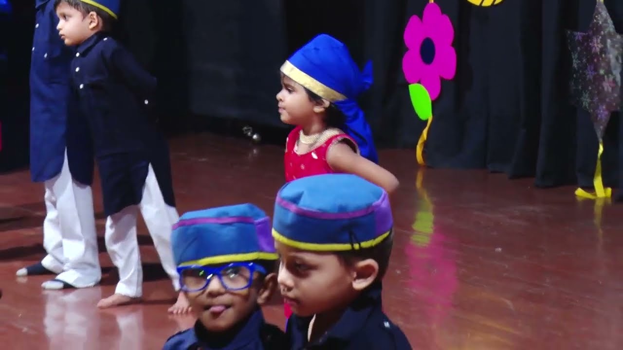 Kashmiri Song Hukus Bukus at TinyTots Annual Day 🎶