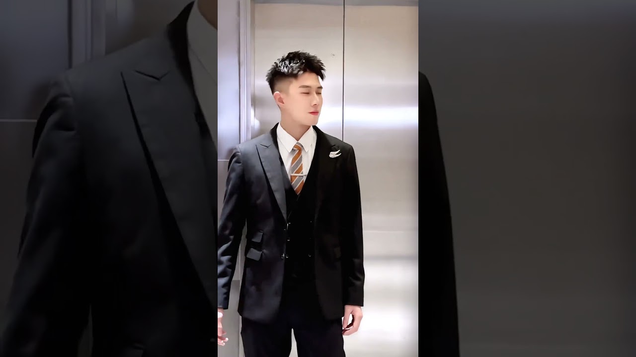 Huang Wenbo's Charismatic Presence in Chinese Drama