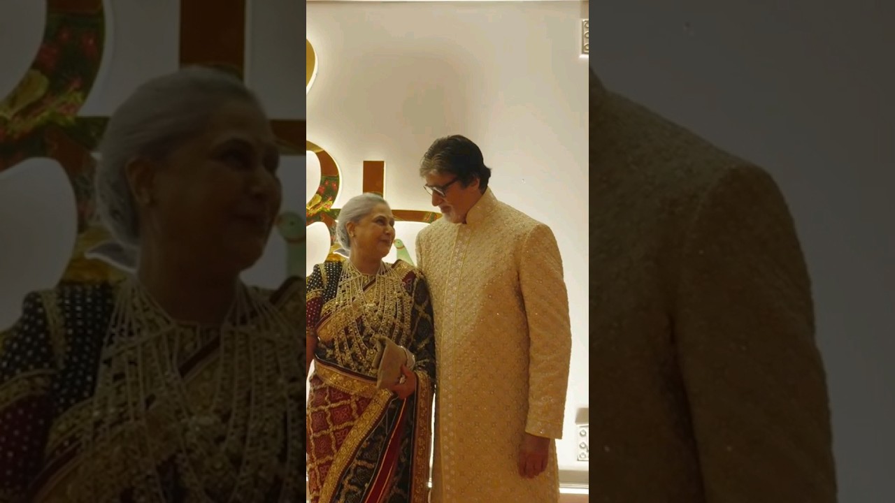 Jaya Bachchan Smiles and Poses with Amitabh at Anant-Radhika's Wedding 🎉