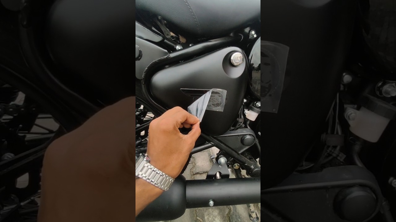 All-Black Royal Enfield Classic 350 2025 Launched 🏍️