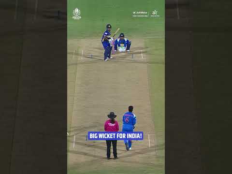 BIG WICKET! Deepti Sharma strikes as she castles Chamari Athapaththu | #CWC25