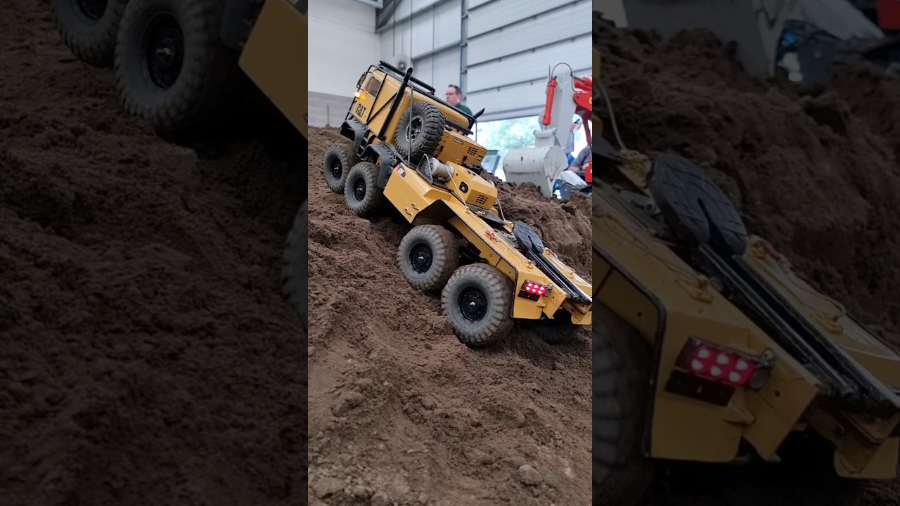 Custom Caterpillar 8x8 with Dual Motors & Pikachu 🚜
