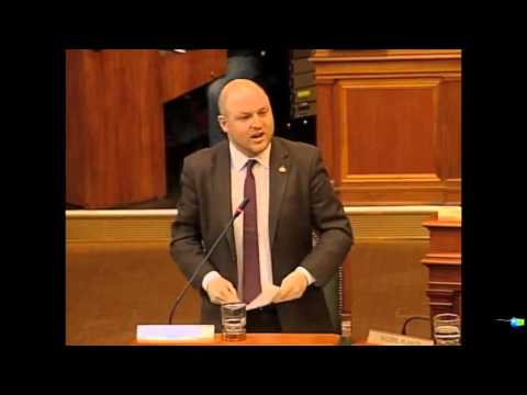 Craig SauveÌ talonne l'administration Coderre au sujet du transport Ă MontrĂ©al