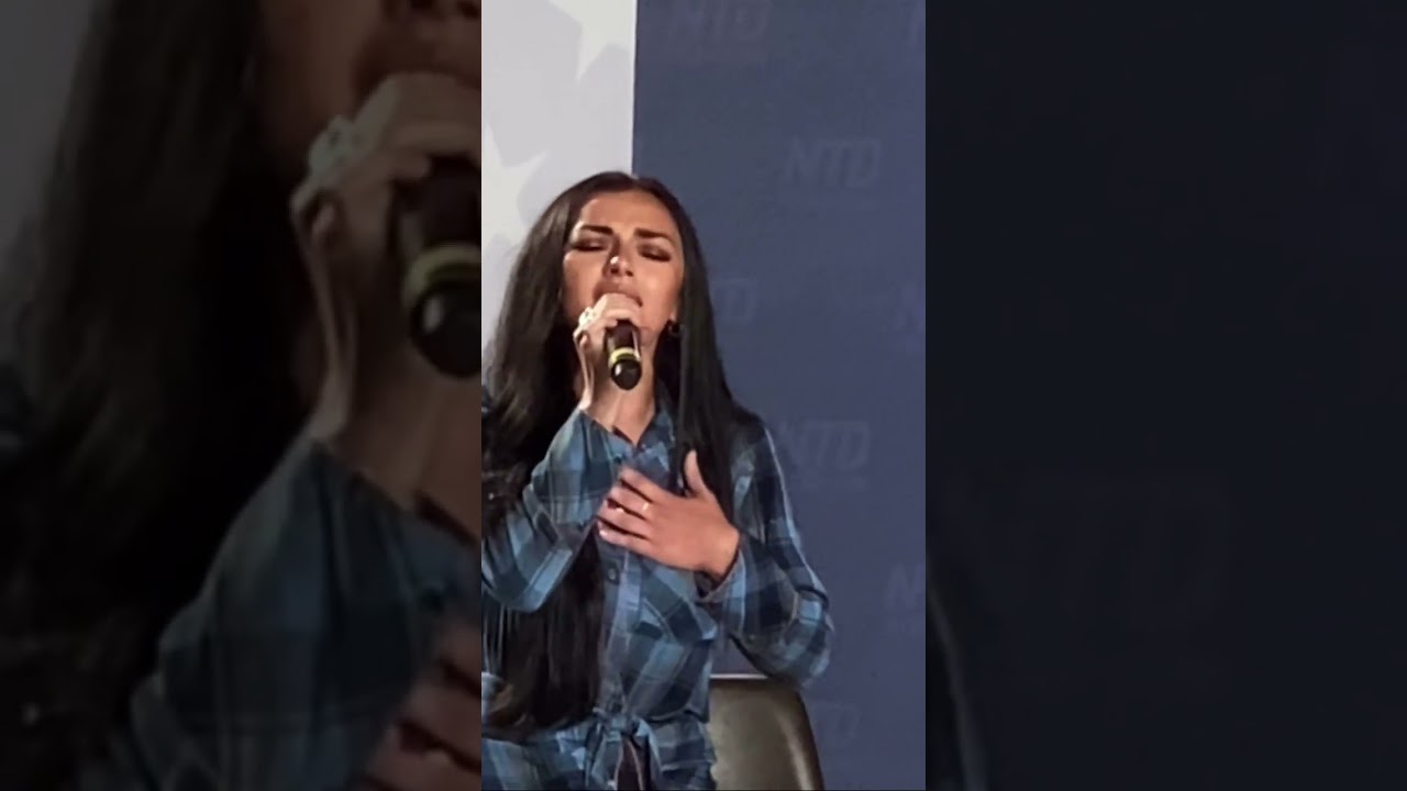 Alexis Wilkins Performs Stunning National Anthem 🇺🇸