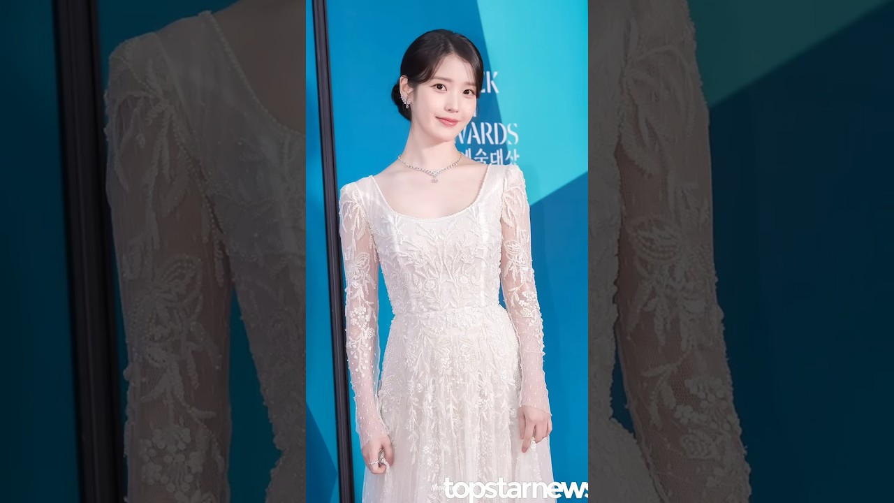 Korean Actress Shines at 61st Baeksang Arts Awards ✨