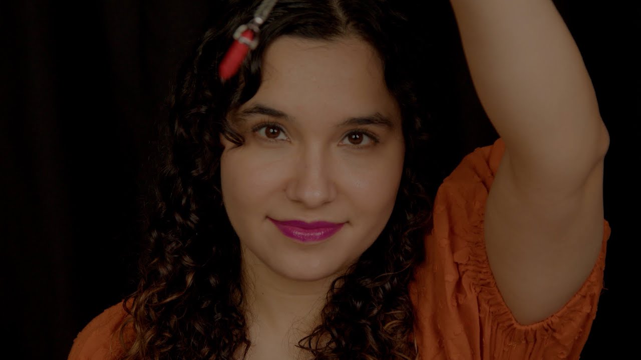 Girl Attempts to Hypnotize the Hypnotherapist in a Captivating Roleplay 🧠