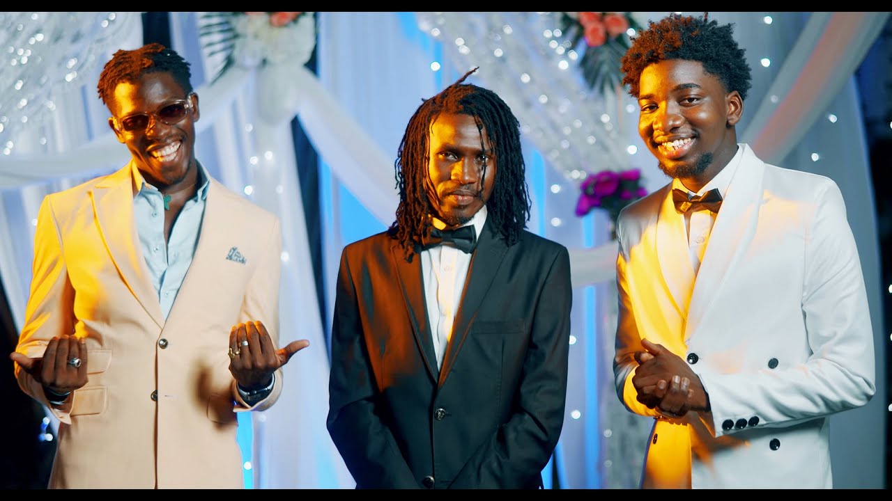 VJ & Amadeus Perform 'Yow La' at La Cigale 🎶